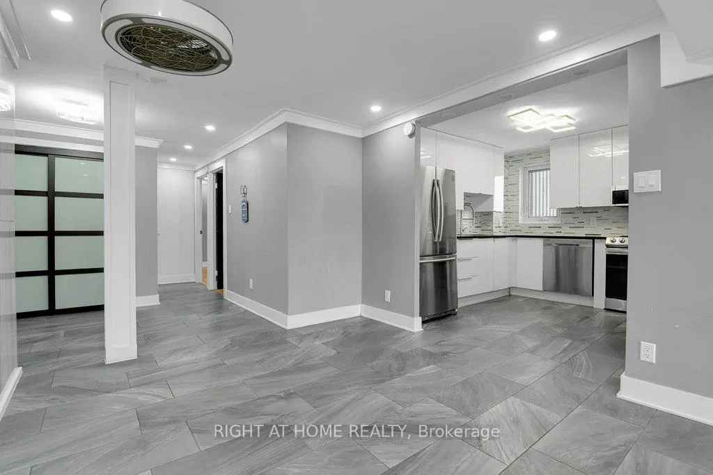 Photo 10 of Unit 1406, 1171 Ambleside Drive, Ottawa, Woodroffe — HOMEH