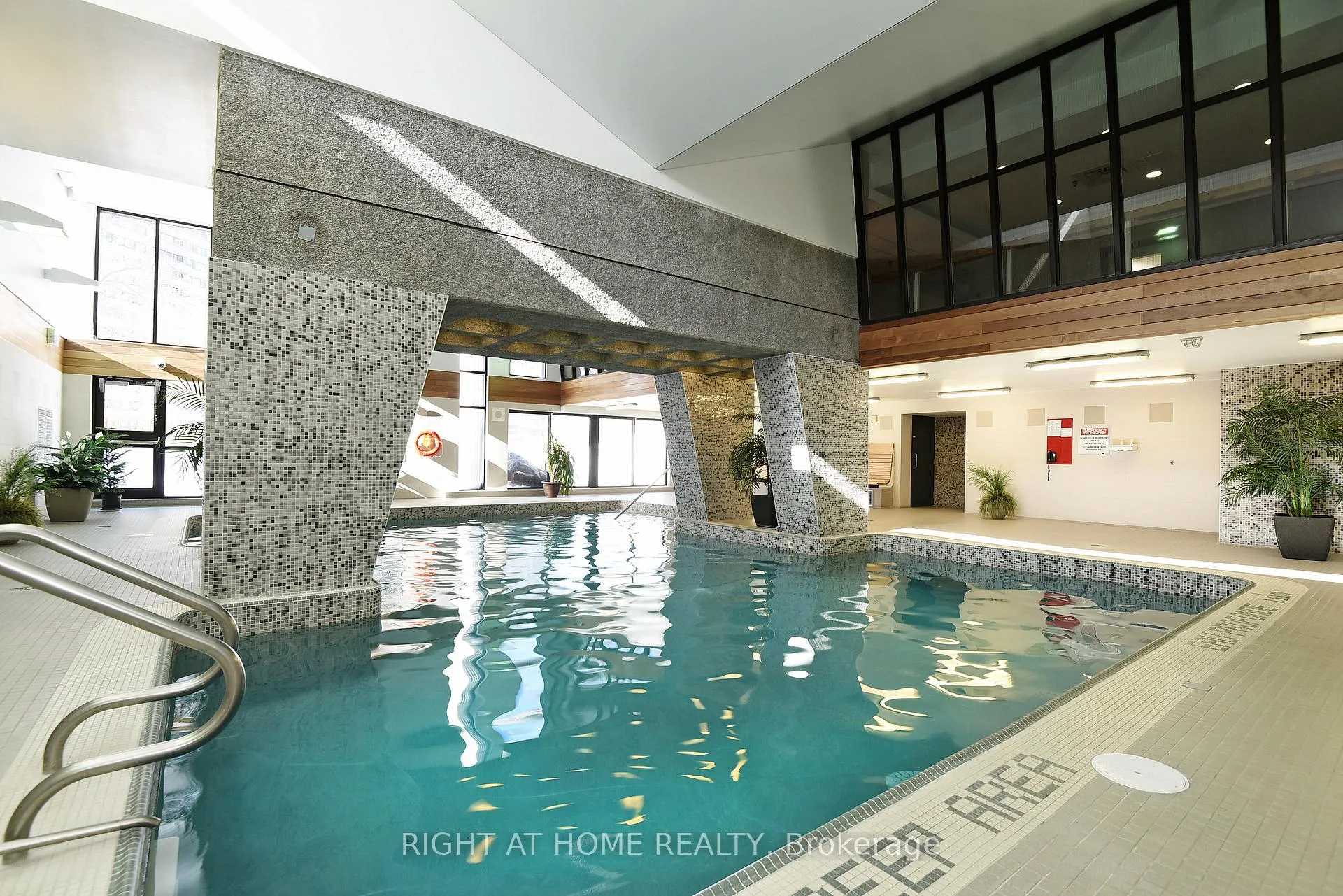 Photo 35 of Unit 1406, 1171 Ambleside Drive, Ottawa, Woodroffe — HOMEH