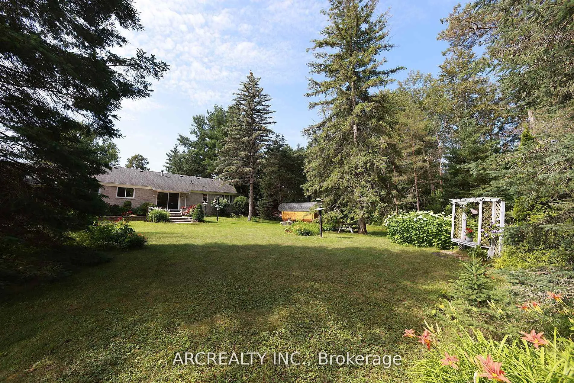 Photo 3 of 4400 Lloydtown Aurora Road, King, Pottageville — HOMEH