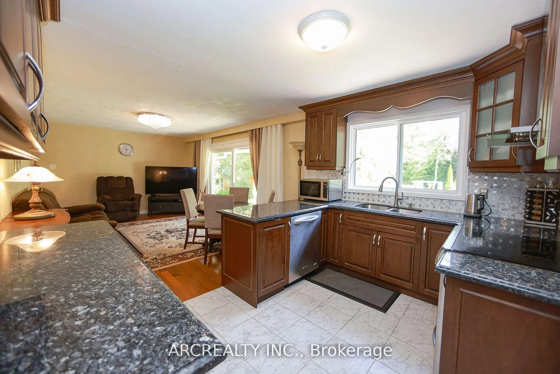 Photo 9 of 4400 Lloydtown Aurora Road, King, Pottageville — HOMEH