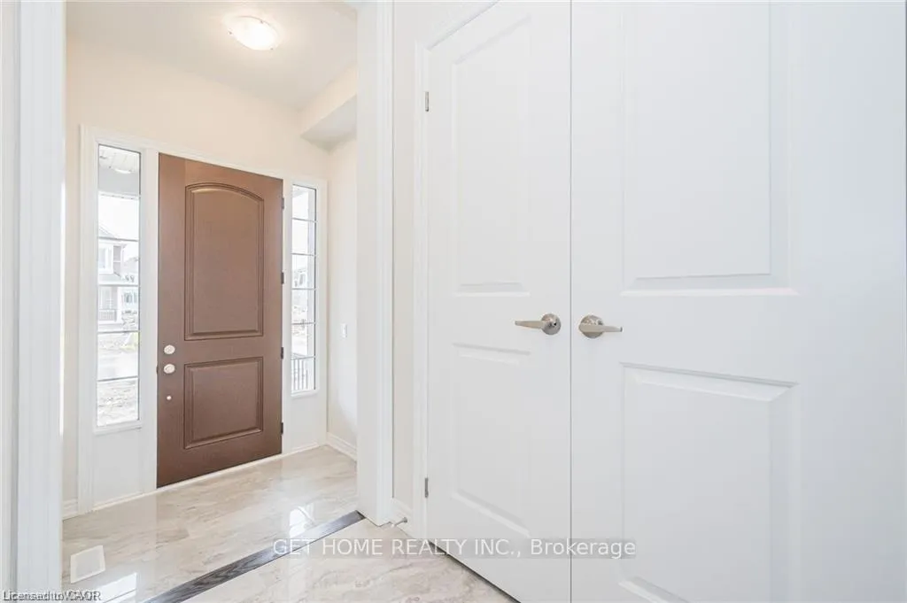 Photo 2 of 520 Beckview Crescent, Kitchener — HOMEH