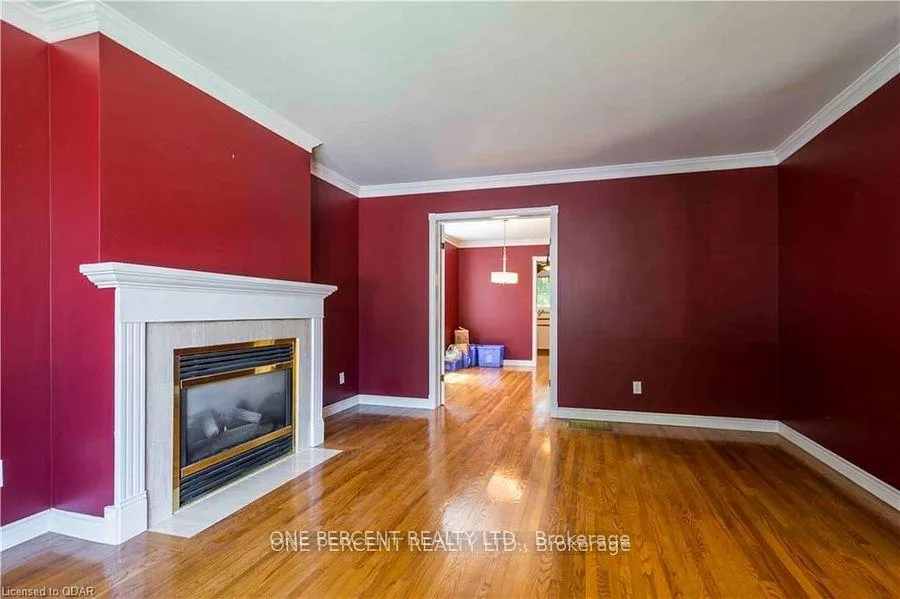 Photo 2 of Unit Upper Level, 43 Sherwood Crescent, Belleville, Belleville Ward — HOMEH