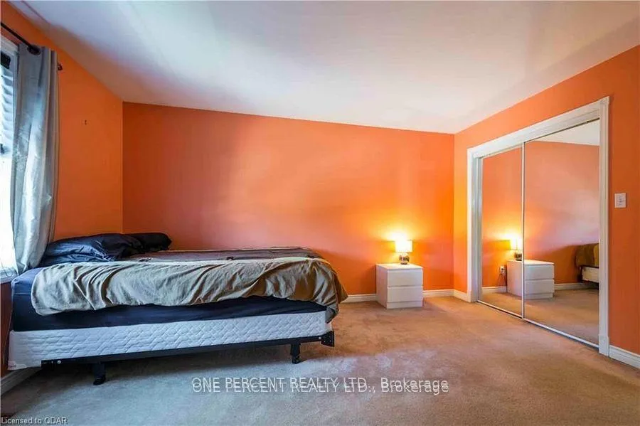 Photo 6 of Unit Upper Level, 43 Sherwood Crescent, Belleville, Belleville Ward — HOMEH