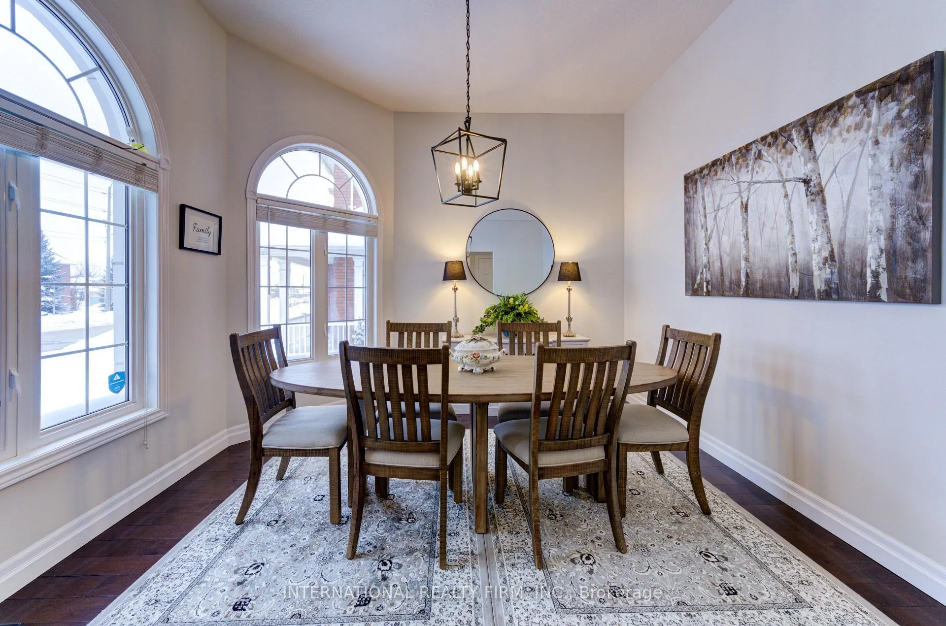 Photo 5 of 20 Prince William Way, Barrie, Innis-Shore — HOMEH