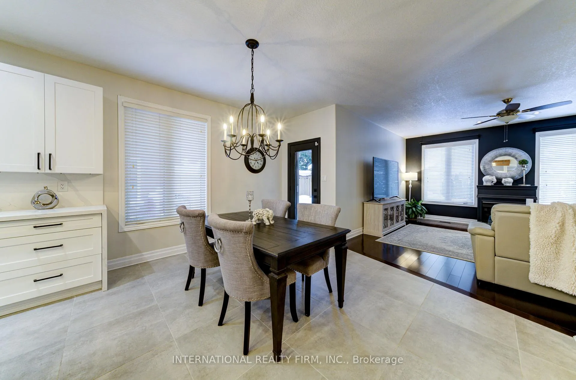 Photo 17 of 20 Prince William Way, Barrie, Innis-Shore — HOMEH
