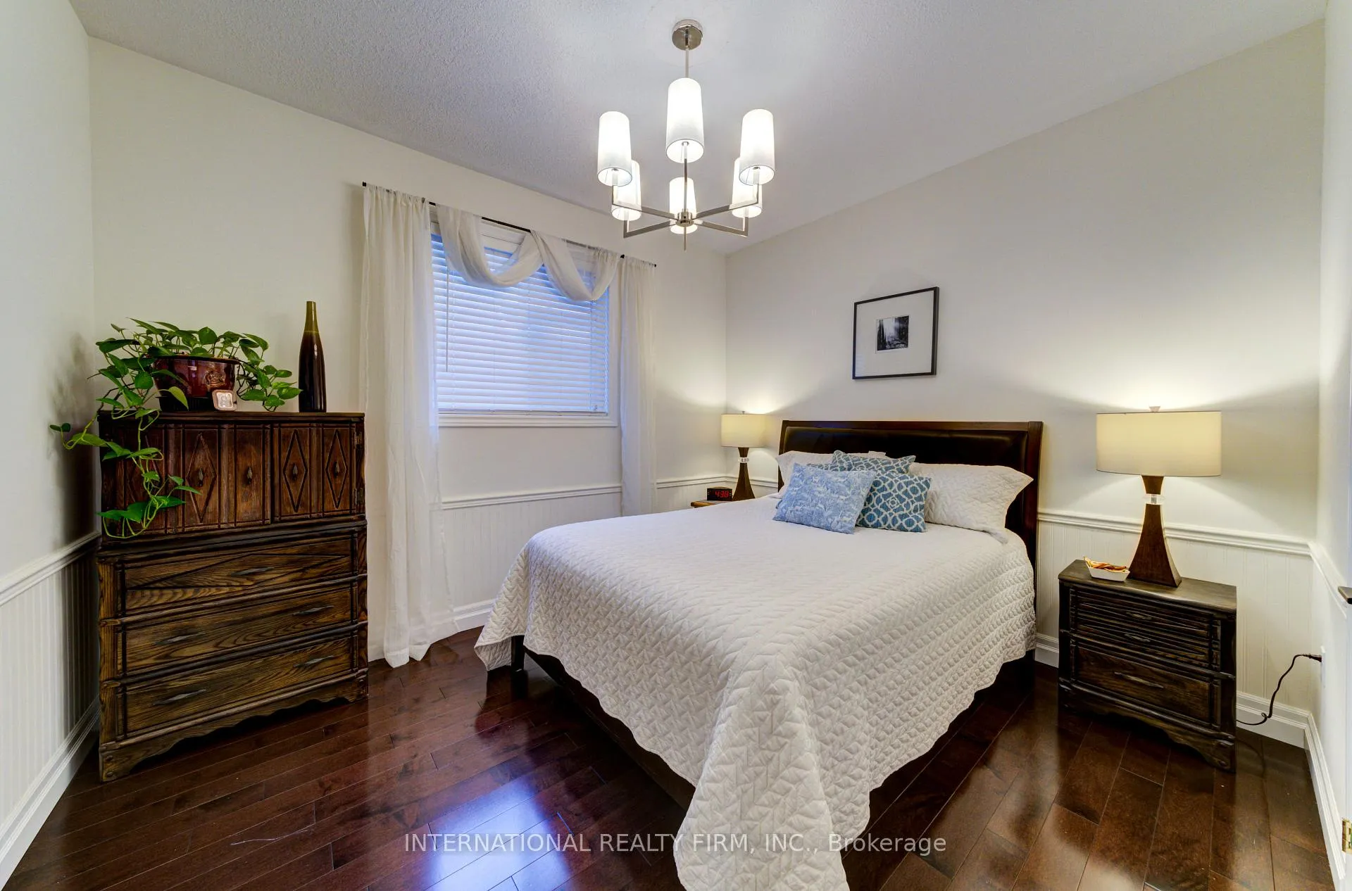 Photo 24 of 20 Prince William Way, Barrie, Innis-Shore — HOMEH