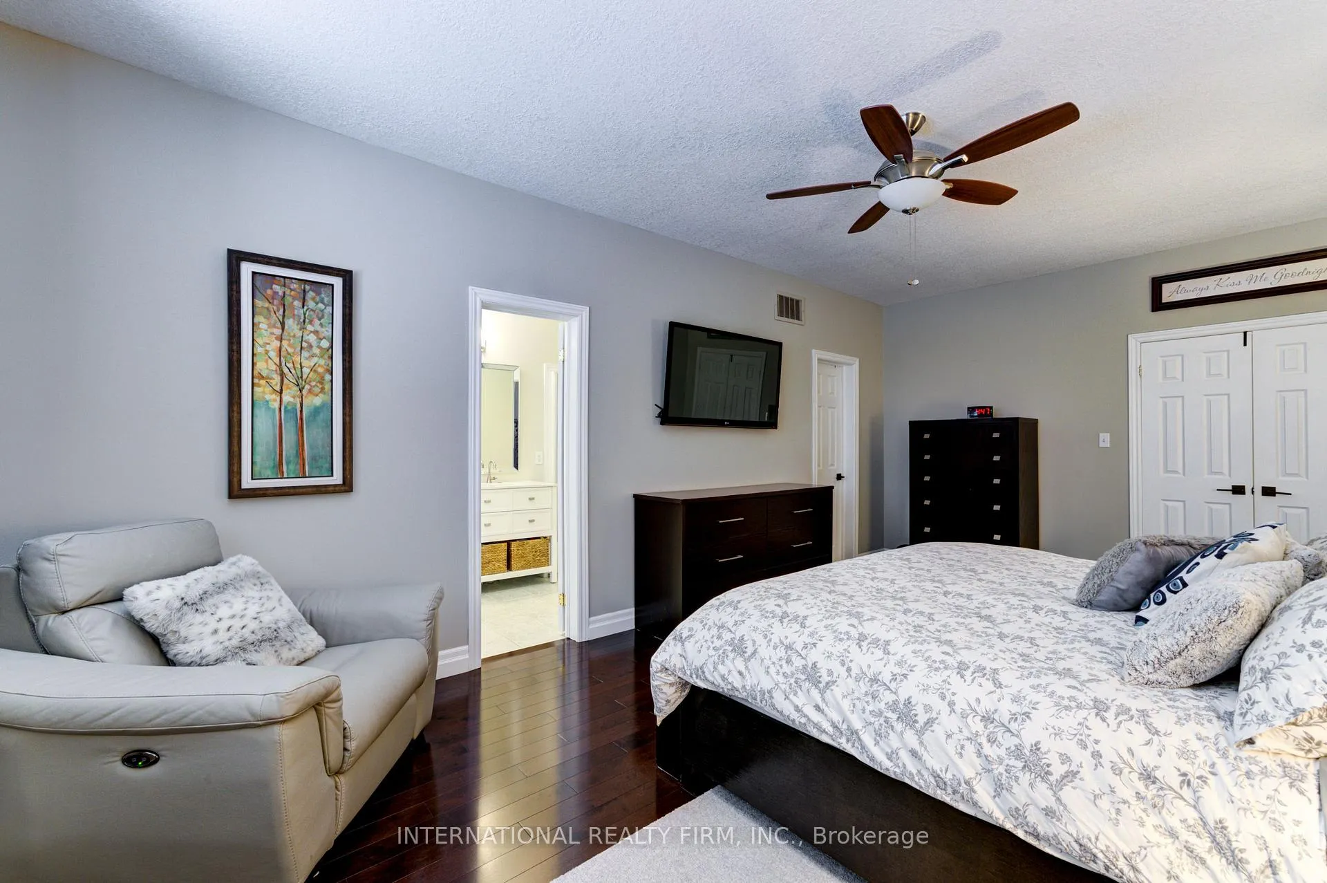 Photo 26 of 20 Prince William Way, Barrie, Innis-Shore — HOMEH