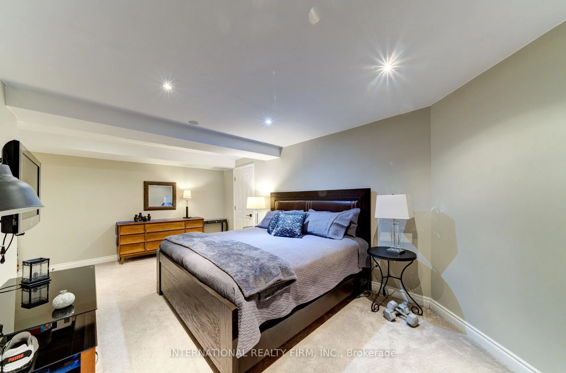 Photo 36 of 20 Prince William Way, Barrie, Innis-Shore — HOMEH