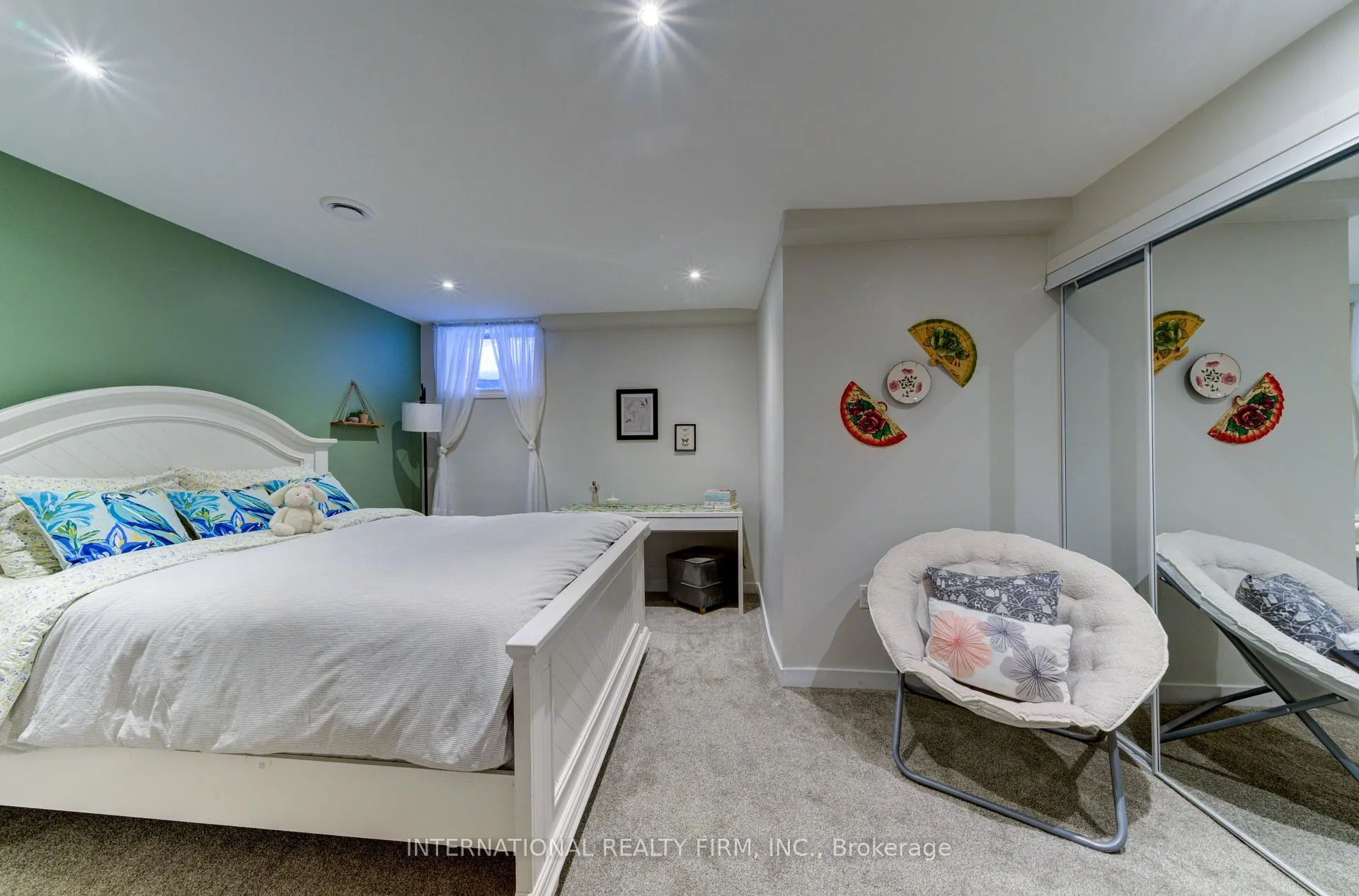 Photo 44 of 20 Prince William Way, Barrie, Innis-Shore — HOMEH