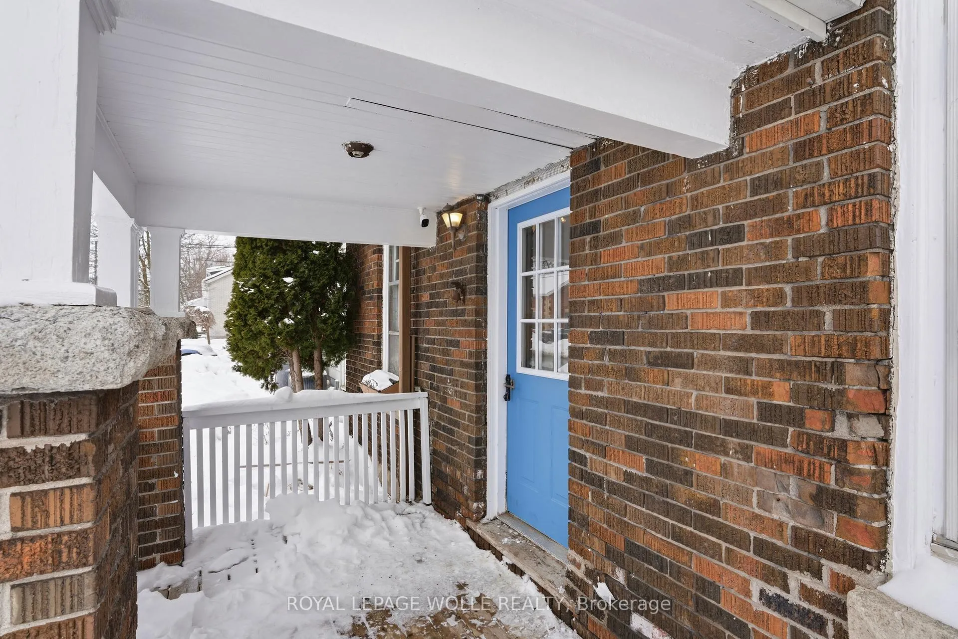 Photo 3 of 25 London Road W, Guelph, Exhibition Park — HOMEH