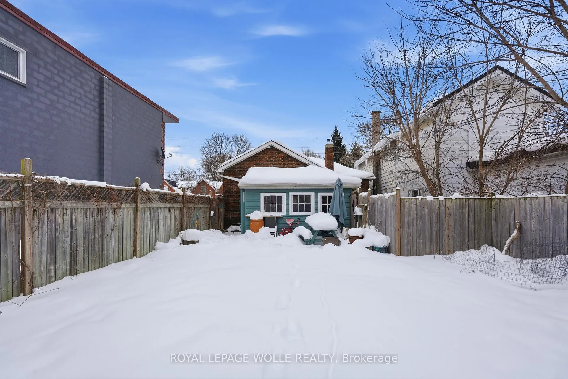 Photo 10 of 25 London Road W, Guelph, Exhibition Park — HOMEH