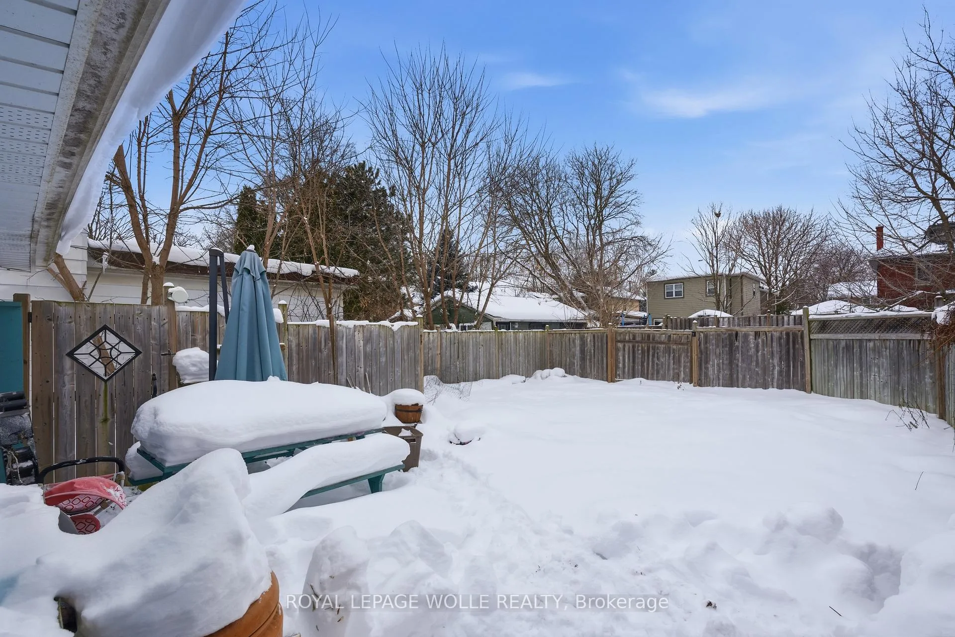 Photo 11 of 25 London Road W, Guelph, Exhibition Park — HOMEH