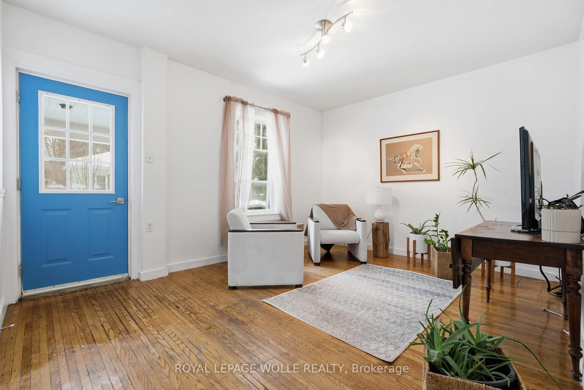 Photo 14 of 25 London Road W, Guelph, Exhibition Park — HOMEH