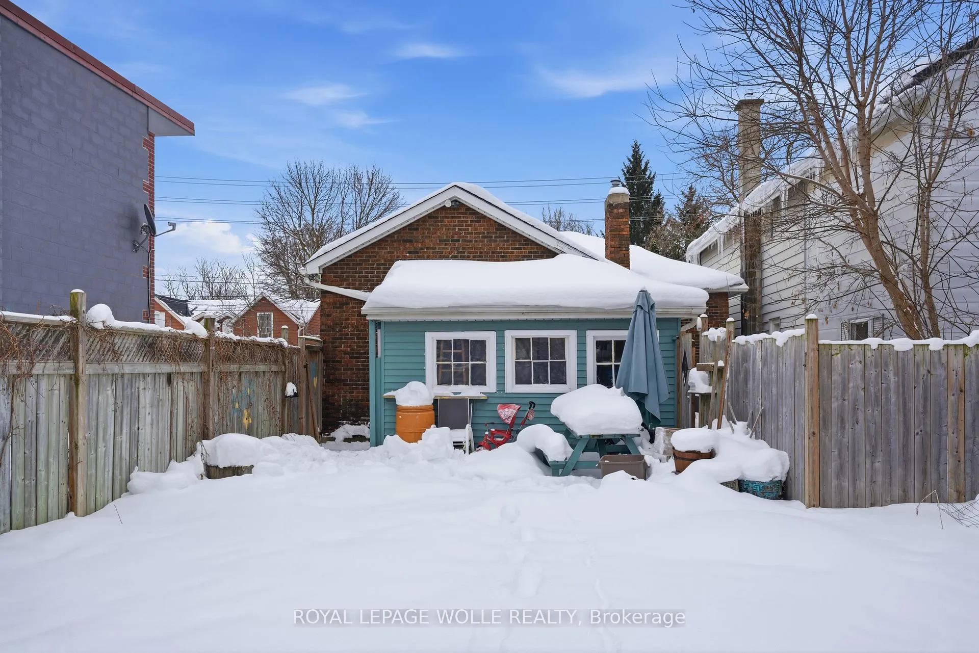 Photo 26 of 25 London Road W, Guelph, Exhibition Park — HOMEH