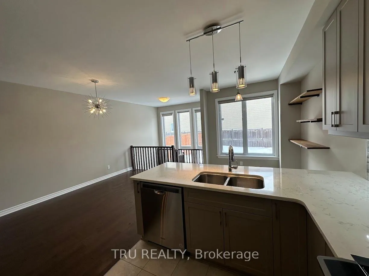 Photo 15 of 130 Eric Maloney Way, Ottawa, Blossom Park/Kemp Park/Findlay Creek — HOMEH