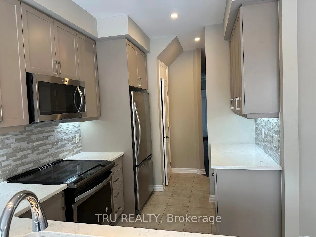Photo 18 of 130 Eric Maloney Way, Ottawa, Blossom Park/Kemp Park/Findlay Creek — HOMEH