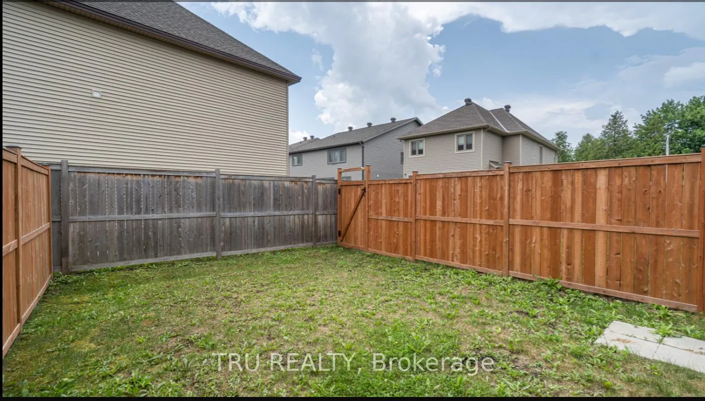 Photo 39 of 130 Eric Maloney Way, Ottawa, Blossom Park/Kemp Park/Findlay Creek — HOMEH