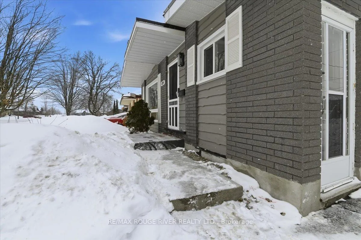 Photo 2 of 499 Raymond Street, Peterborough, Northcrest Ward 5 — HOMEH