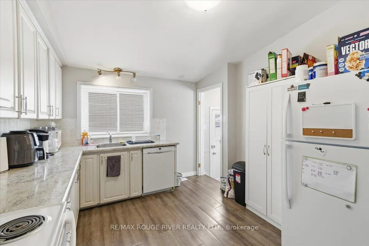 Photo 6 of 499 Raymond Street, Peterborough, Northcrest Ward 5 — HOMEH