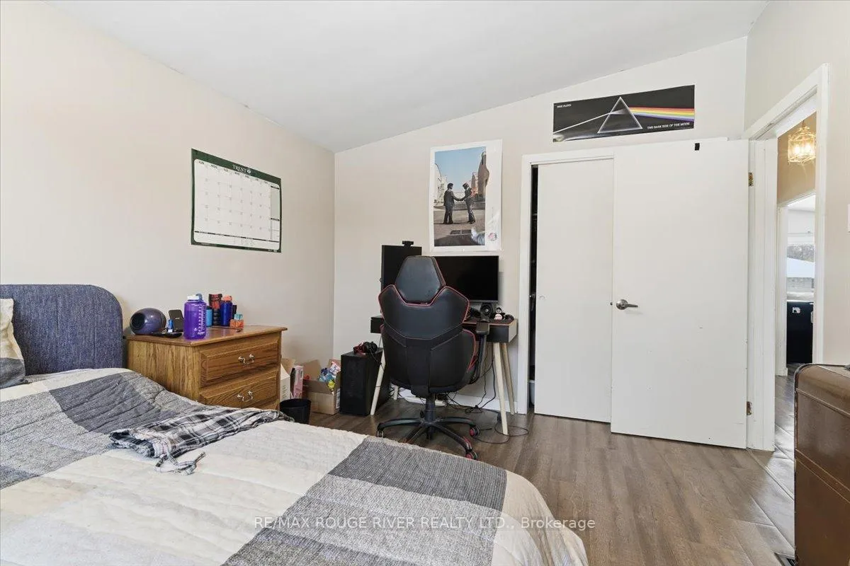Photo 13 of 499 Raymond Street, Peterborough, Northcrest Ward 5 — HOMEH