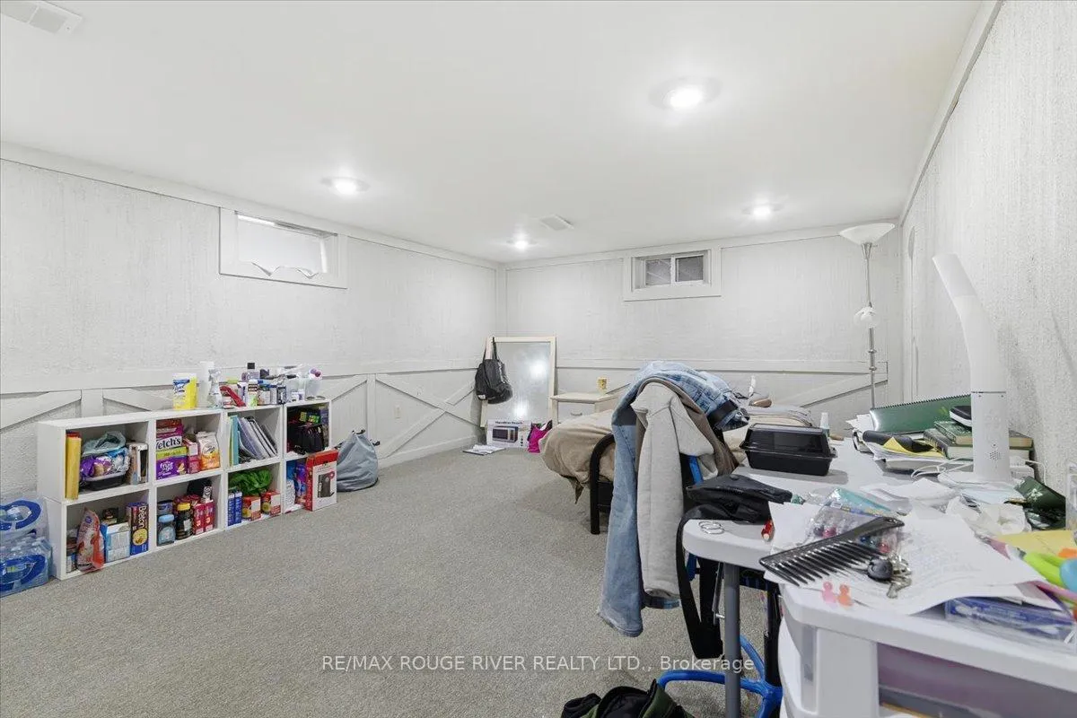 Photo 18 of 499 Raymond Street, Peterborough, Northcrest Ward 5 — HOMEH