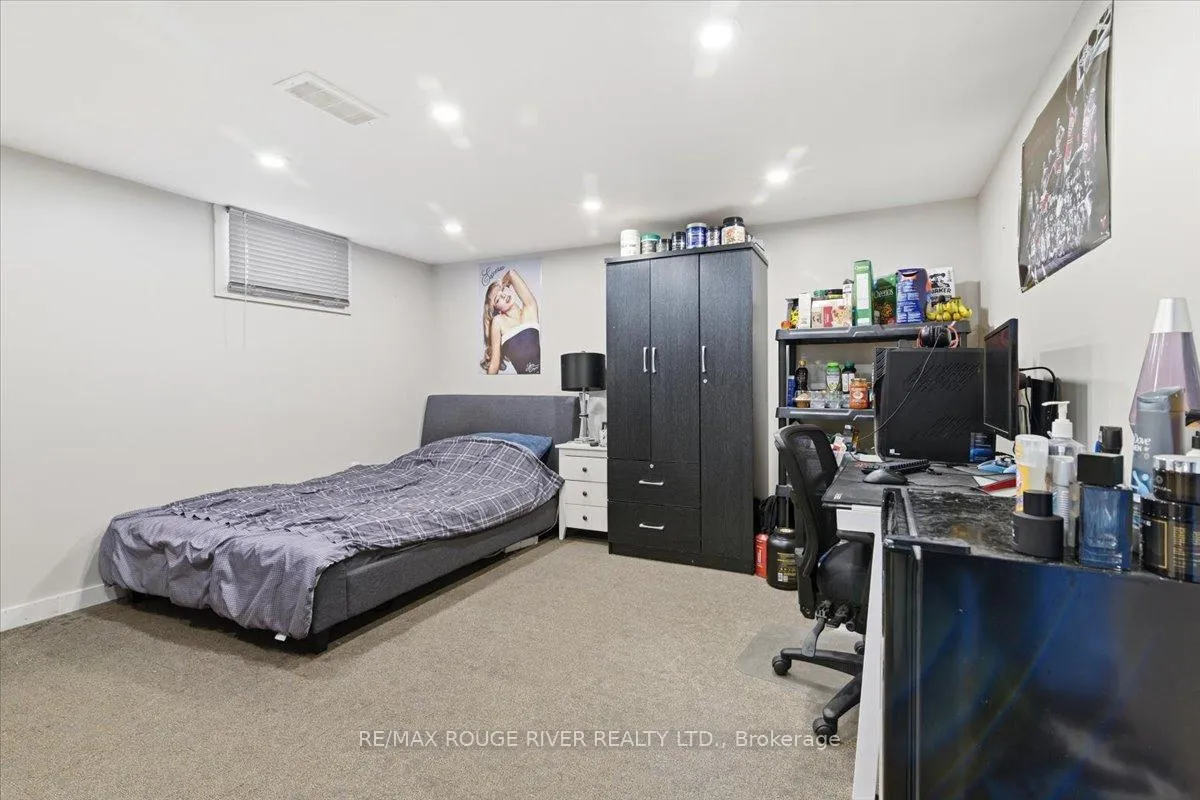 Photo 19 of 499 Raymond Street, Peterborough, Northcrest Ward 5 — HOMEH