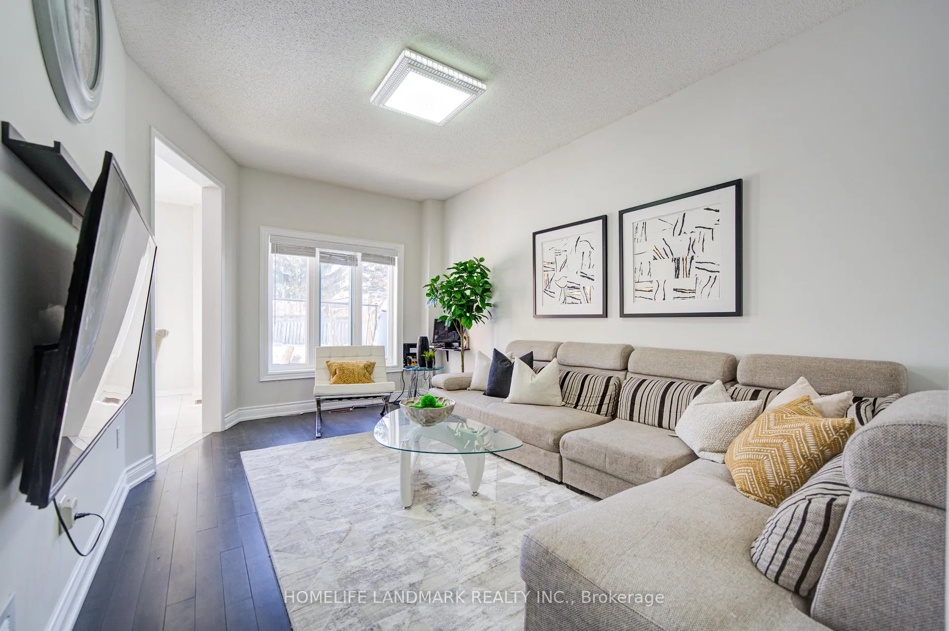 Photo 8 of 7 Walden Street, Markham, Middlefield — HOMEH
