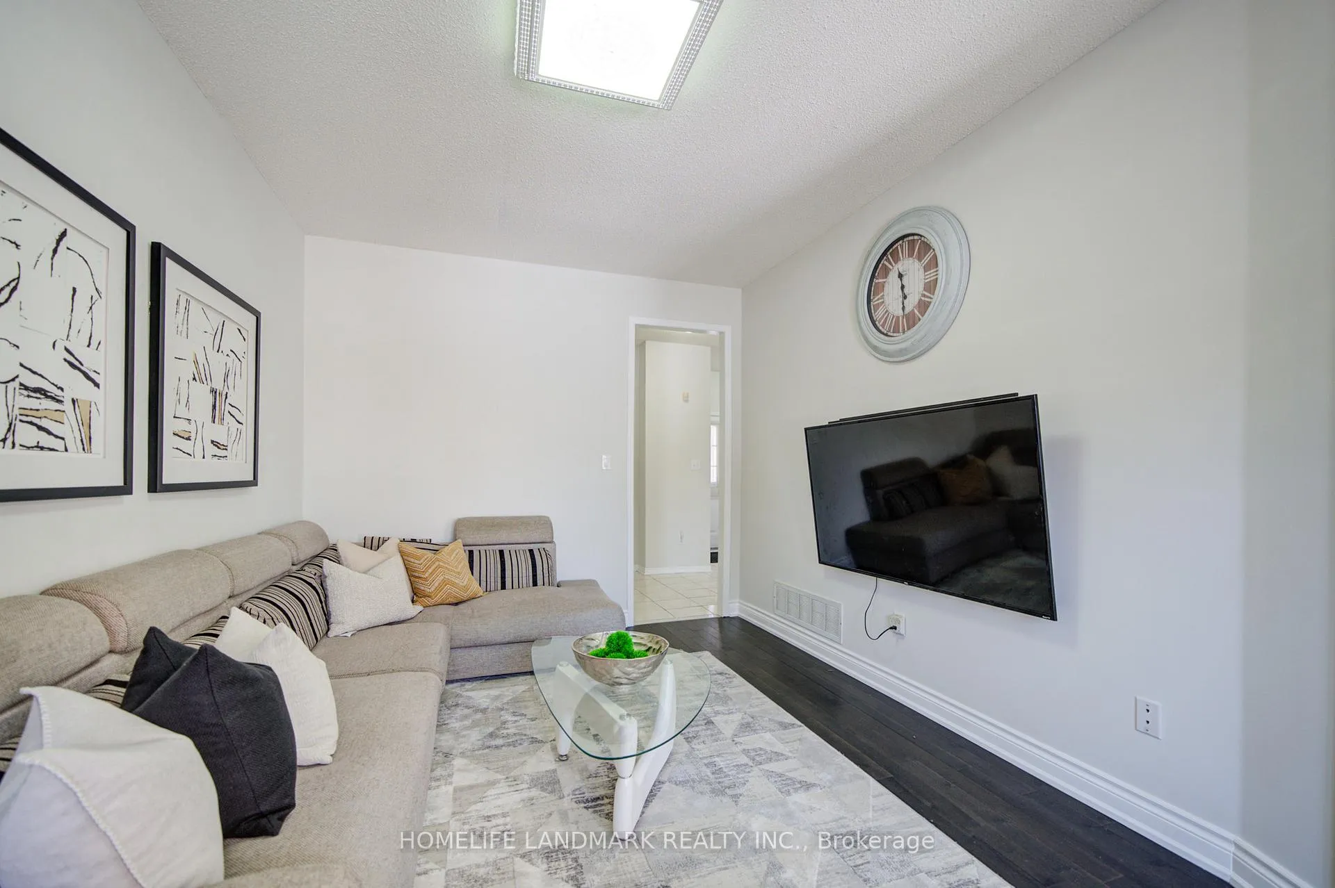 Photo 10 of 7 Walden Street, Markham, Middlefield — HOMEH