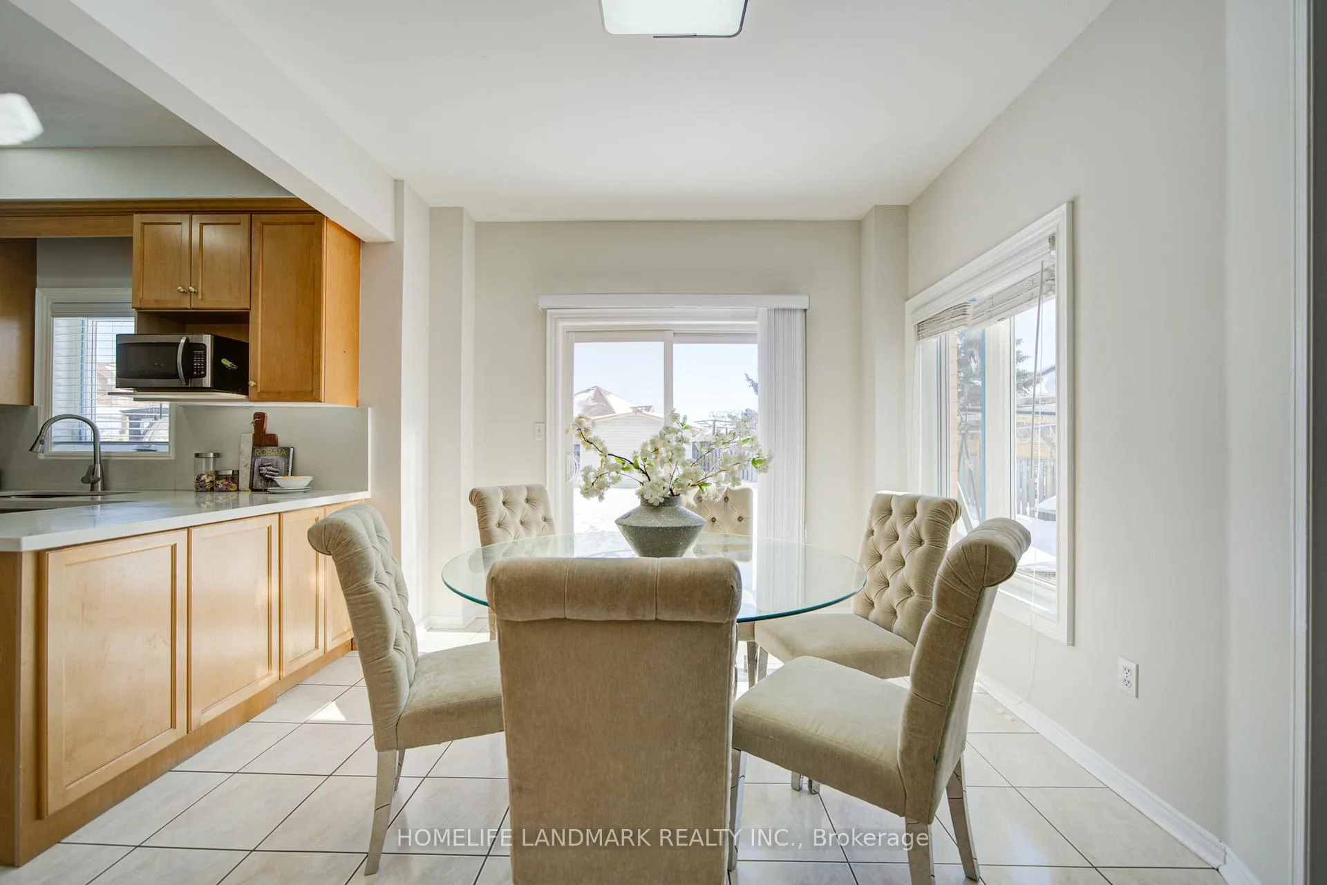 Photo 11 of 7 Walden Street, Markham, Middlefield — HOMEH