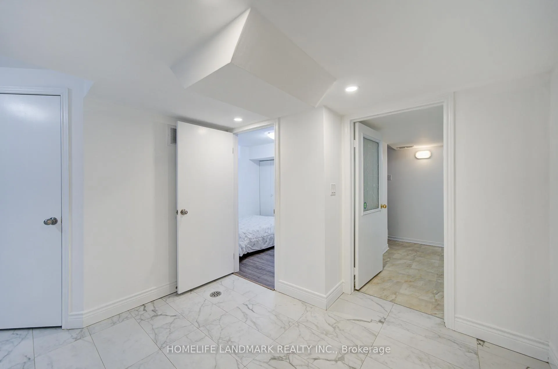 Photo 41 of 7 Walden Street, Markham, Middlefield — HOMEH