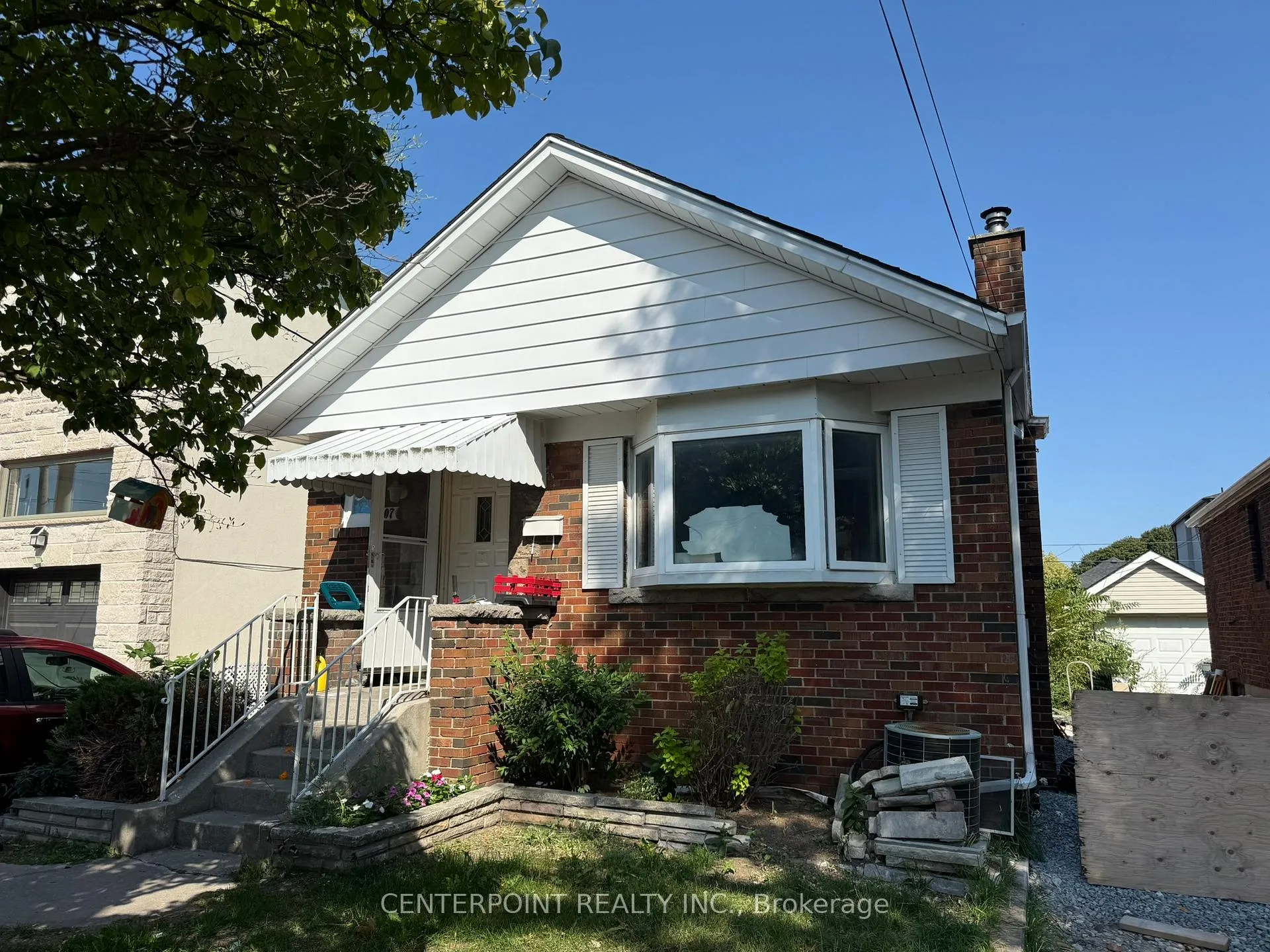 Photo 1 of 307 Linsmore Crescent, Toronto, East York — HOMEH