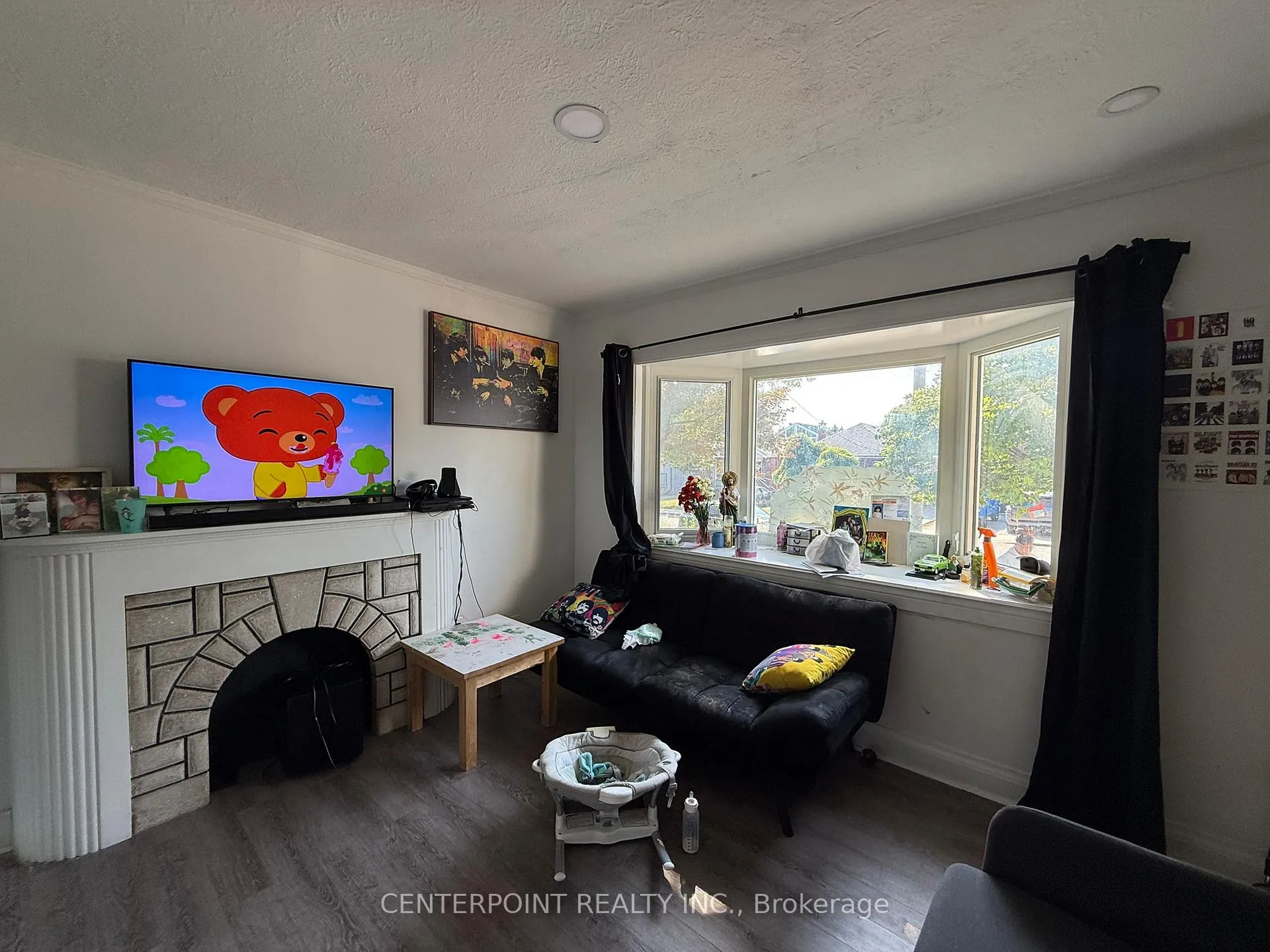 Photo 4 of 307 Linsmore Crescent, Toronto, East York — HOMEH