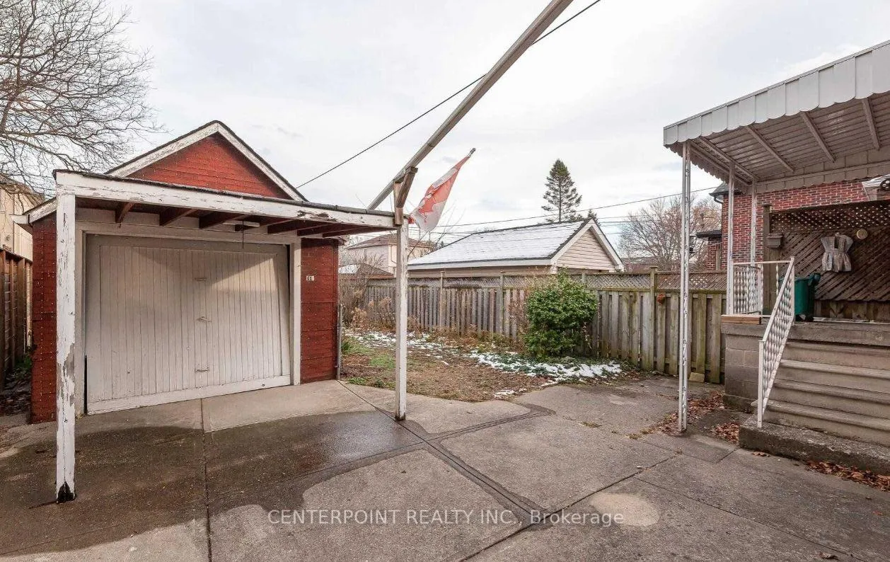 Photo 10 of 307 Linsmore Crescent, Toronto, East York — HOMEH