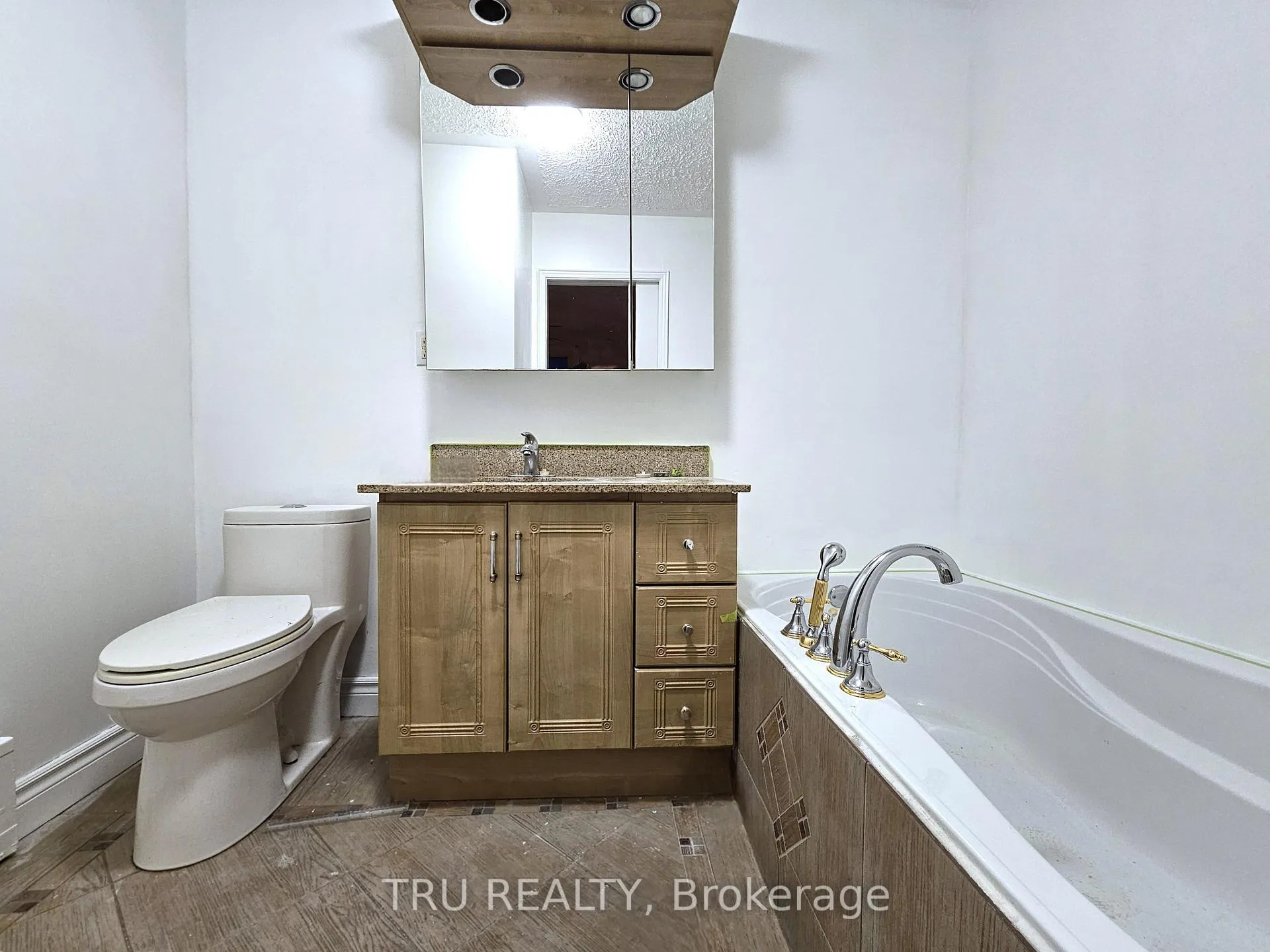Photo 6 of Unit 1, 205 Lavergne Street, Ottawa, Vanier — HOMEH
