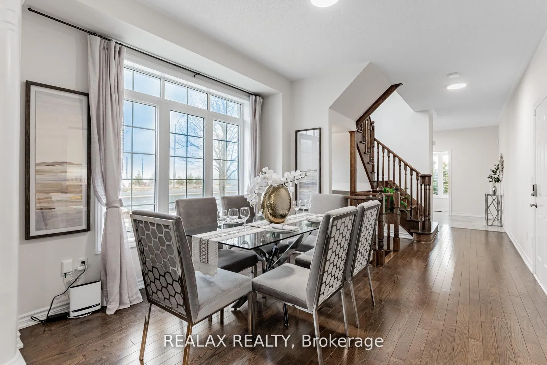 Photo 7 of 143 Livante Court, Markham, Victoria Square — HOMEH