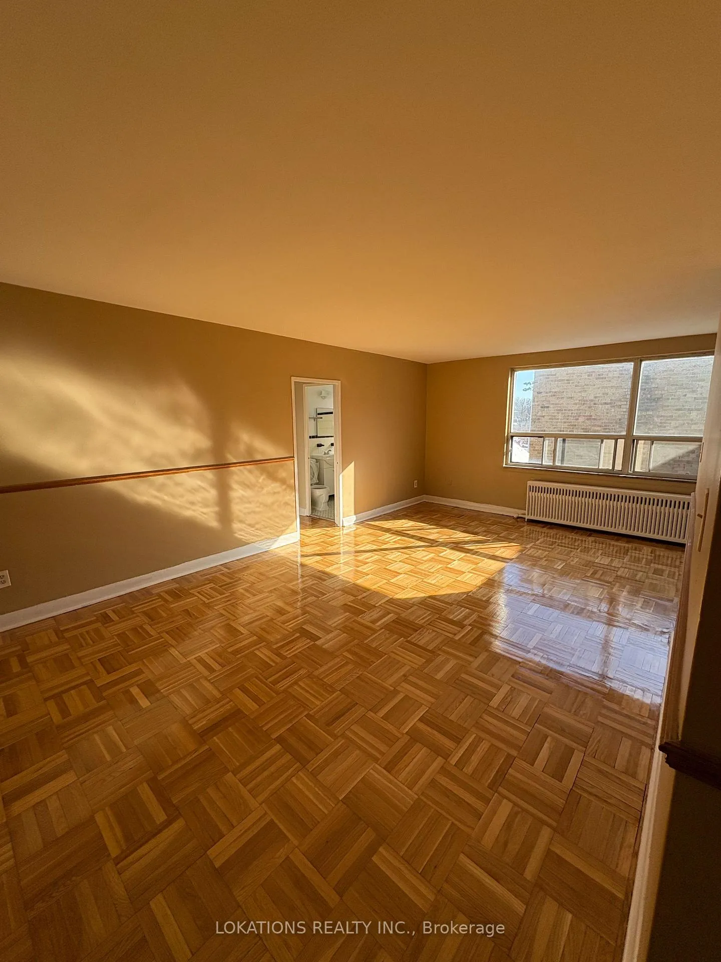 Photo 3 of Unit 313, 2135 Avenue Road, Toronto, Bedford Park-Nortown — HOMEH