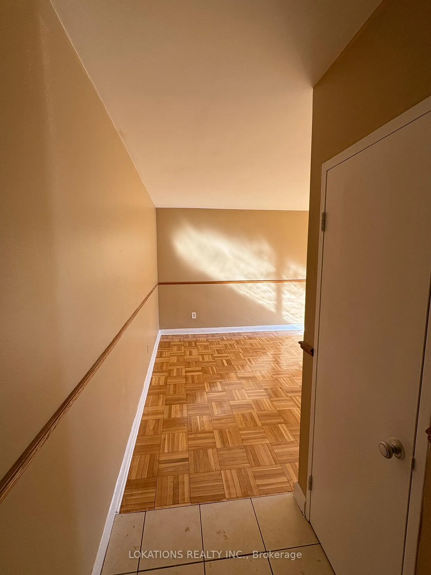 Photo 6 of Unit 313, 2135 Avenue Road, Toronto, Bedford Park-Nortown — HOMEH