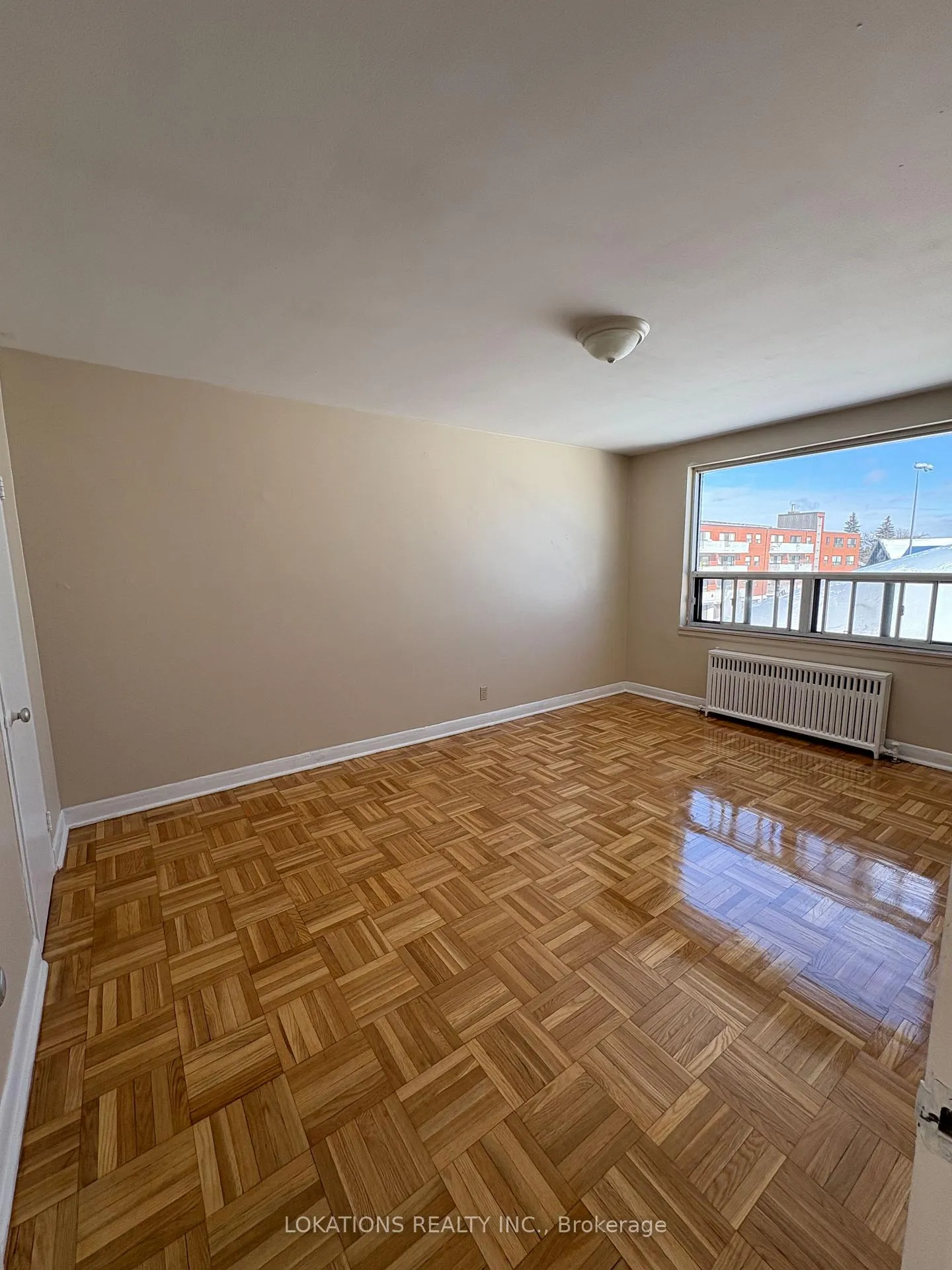 Photo 9 of Unit 313, 2135 Avenue Road, Toronto, Bedford Park-Nortown — HOMEH