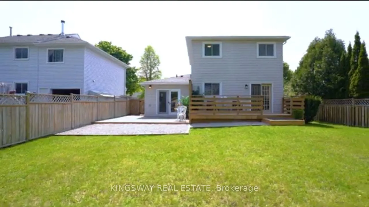 Photo 3 of 2-945 Vance Crescent, Innisfil, Alcona — HOMEH