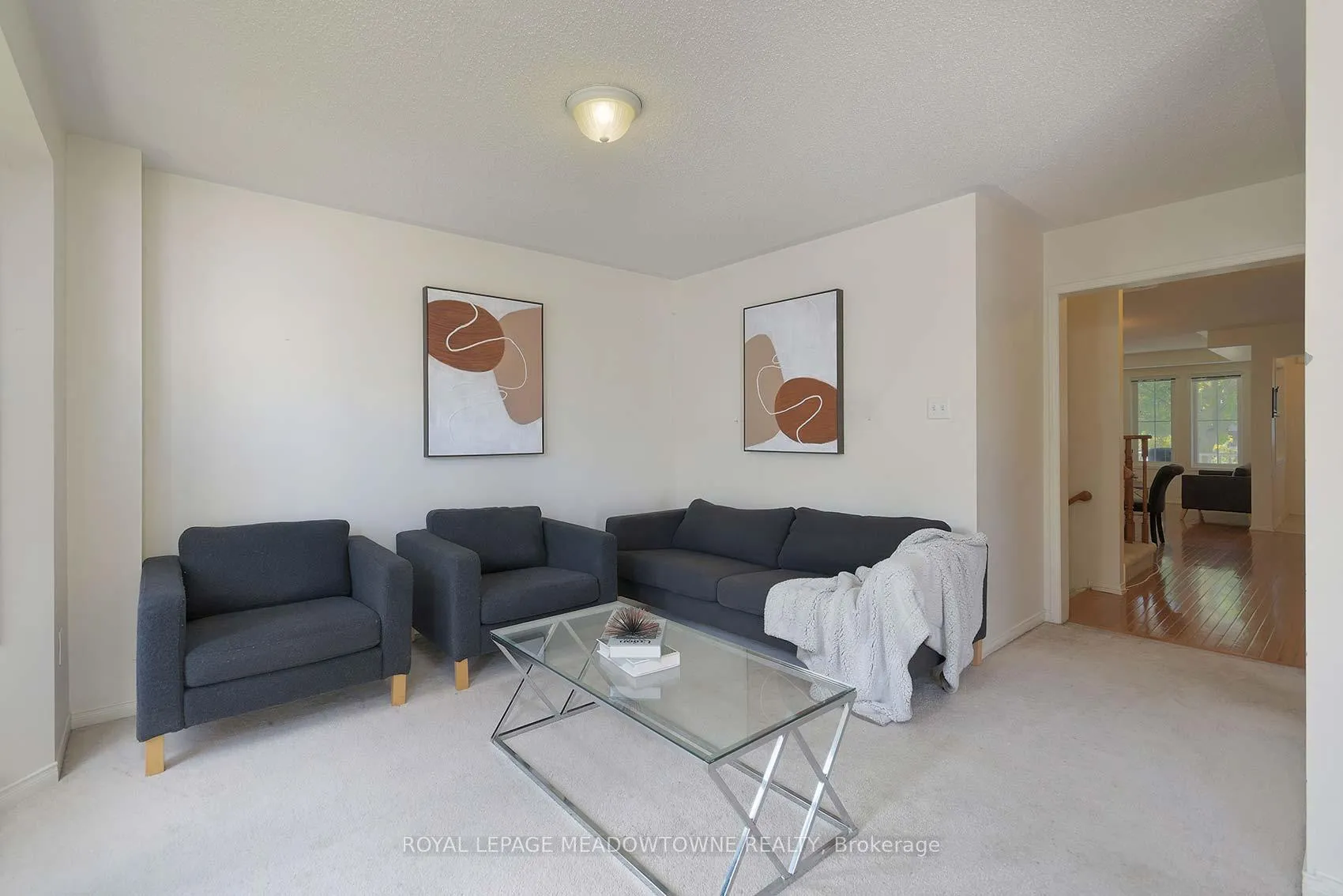 Photo 9 of 28 Norland Circle, Oshawa, Windfields — HOMEH