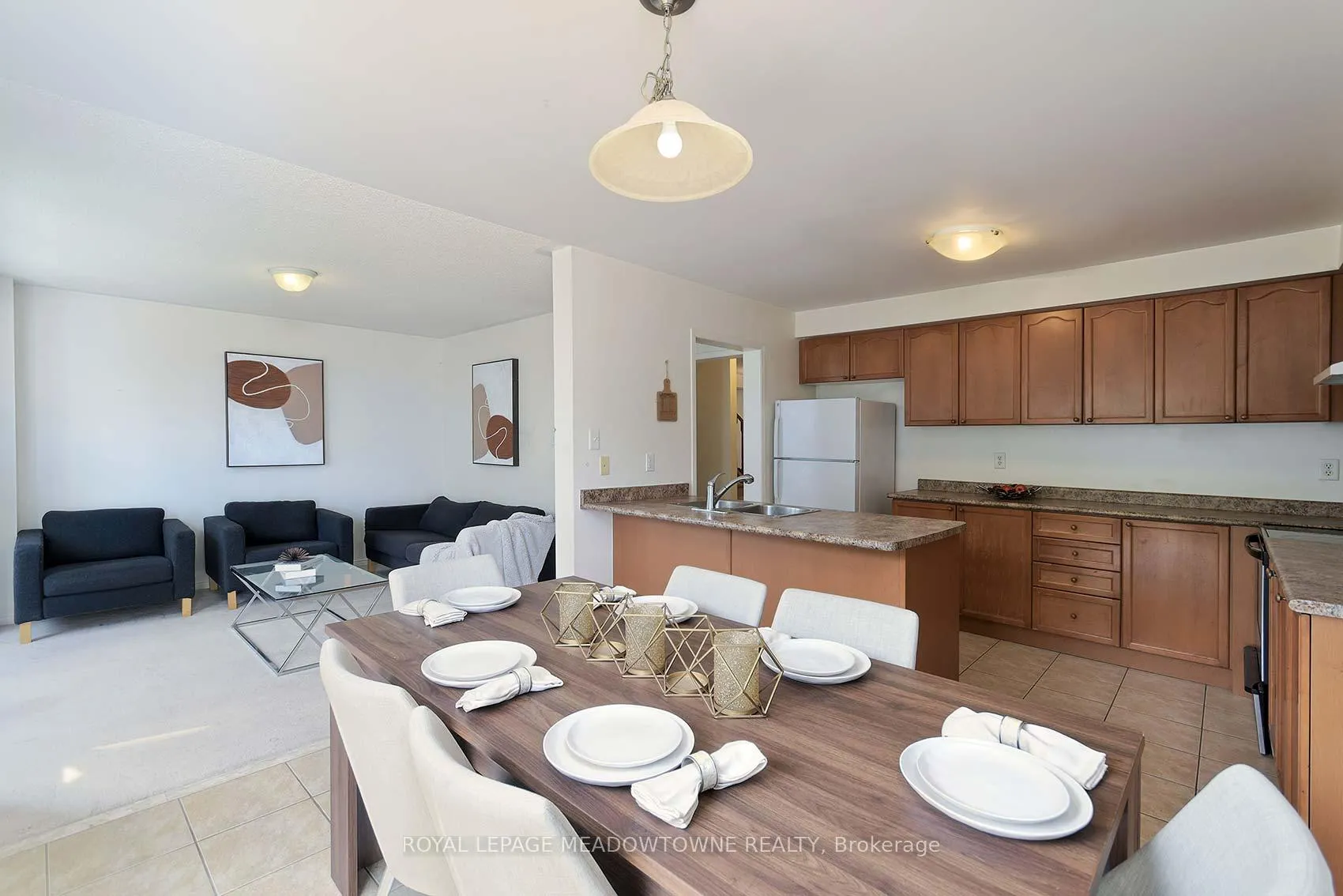 Photo 14 of 28 Norland Circle, Oshawa, Windfields — HOMEH