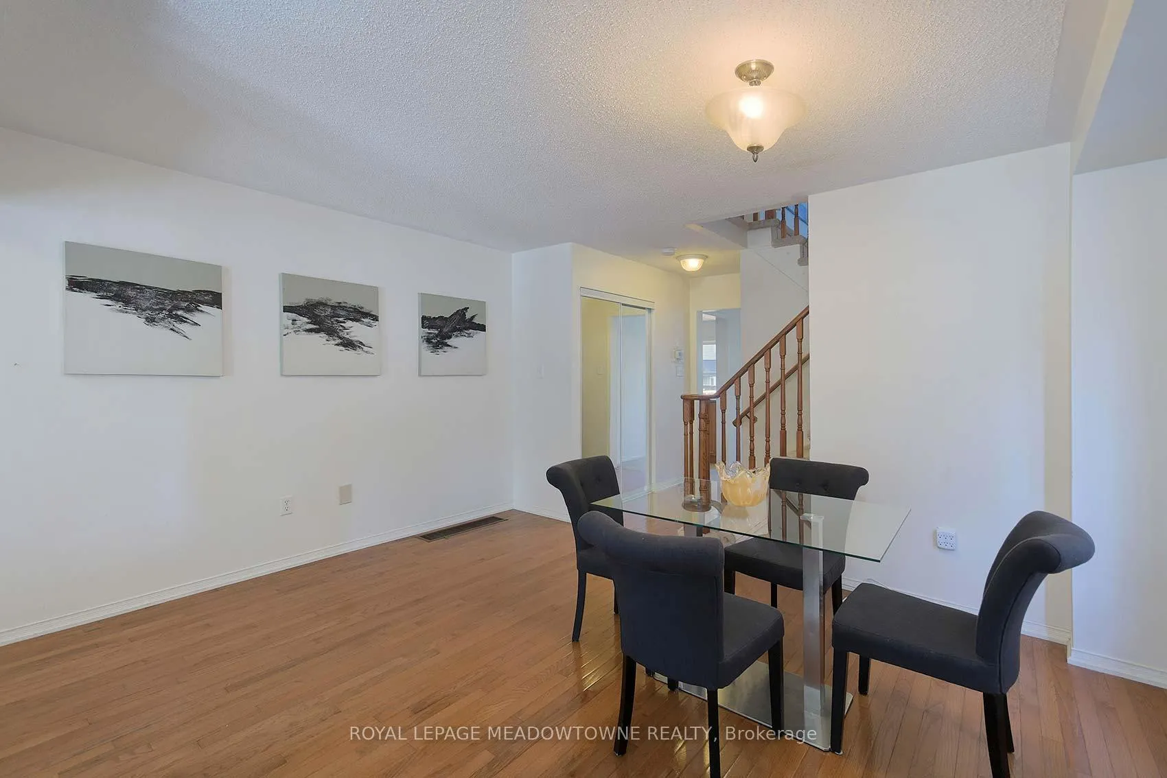 Photo 19 of 28 Norland Circle, Oshawa, Windfields — HOMEH