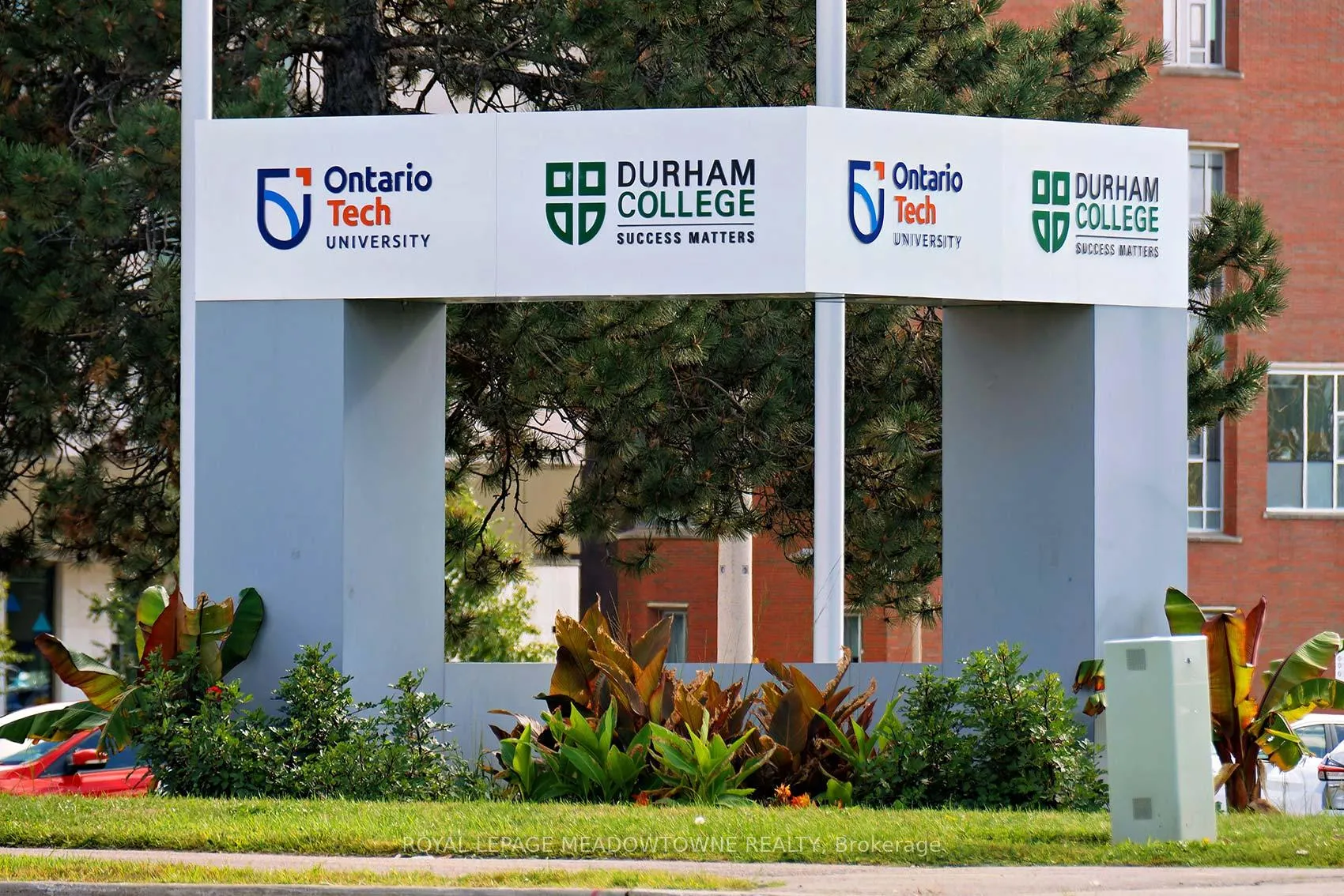 Photo 48 of 28 Norland Circle, Oshawa, Windfields — HOMEH