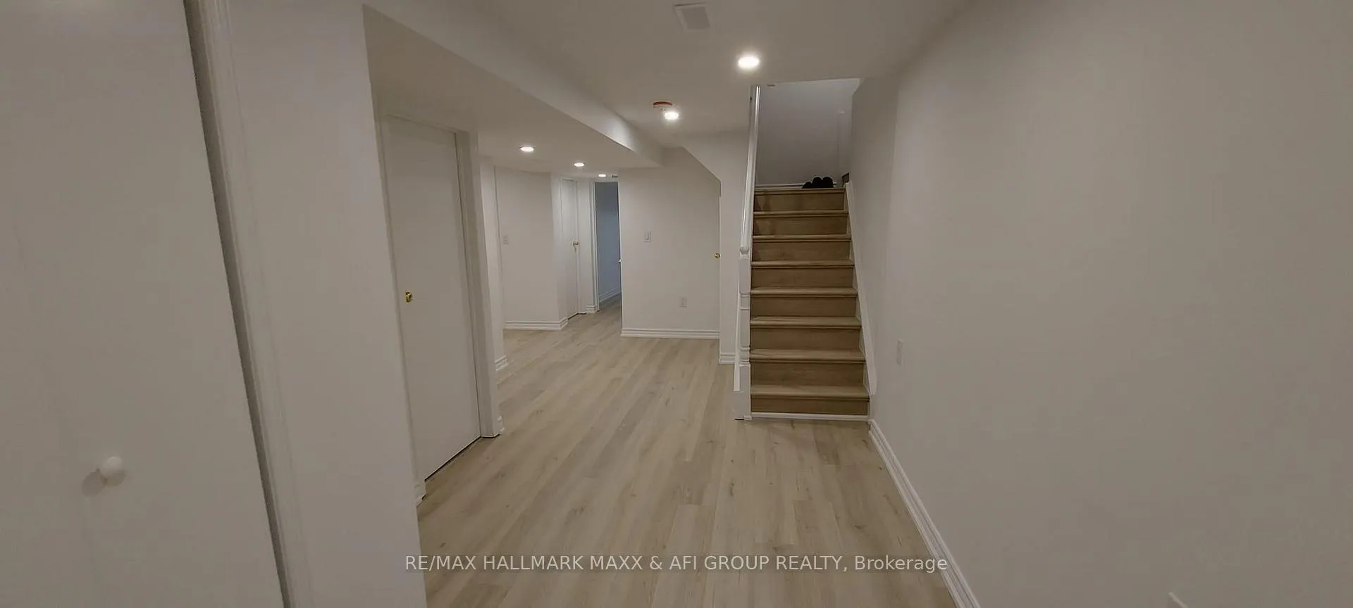 Photo 1 of Unit Lower, 568 Brownridge Drive, Vaughan, Brownridge — HOMEH