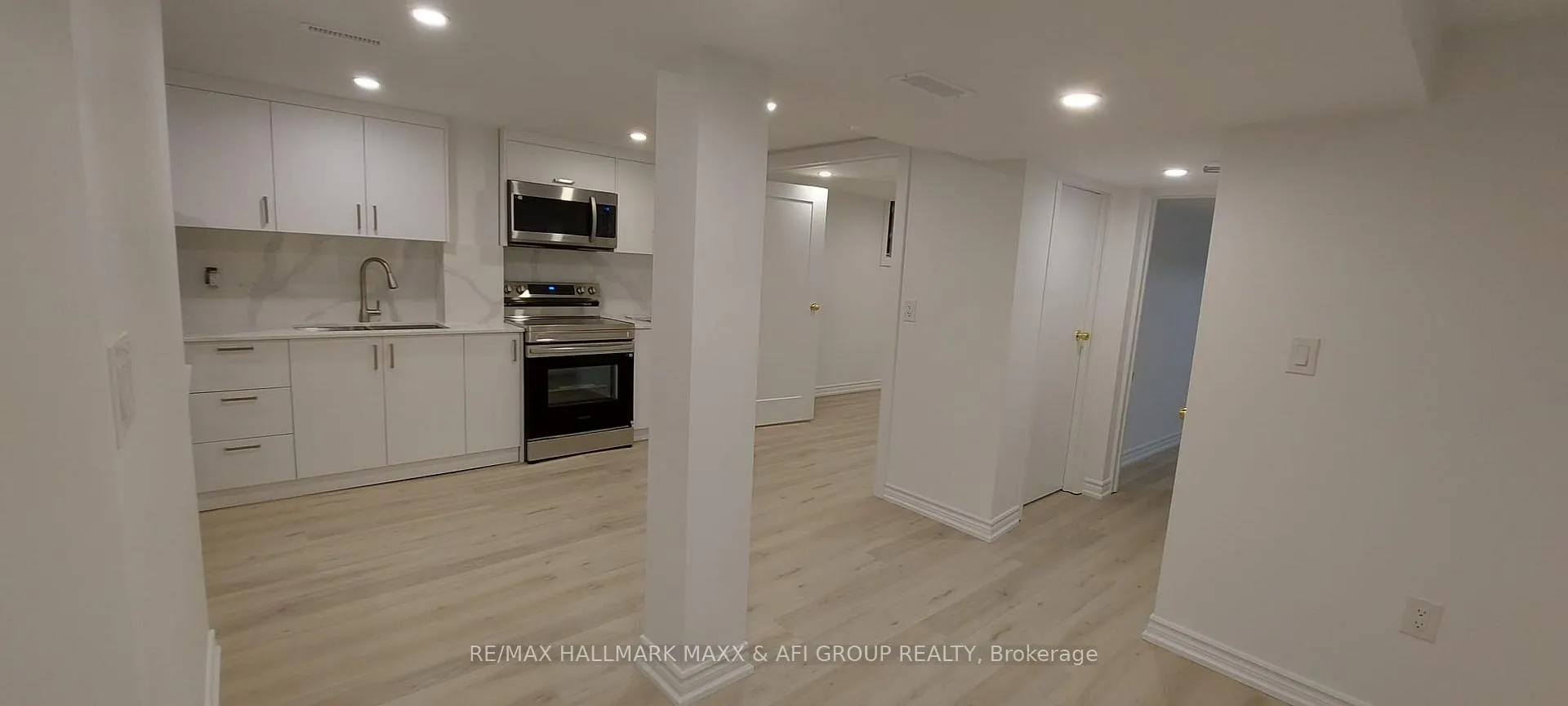 Photo 3 of Unit Lower, 568 Brownridge Drive, Vaughan, Brownridge — HOMEH