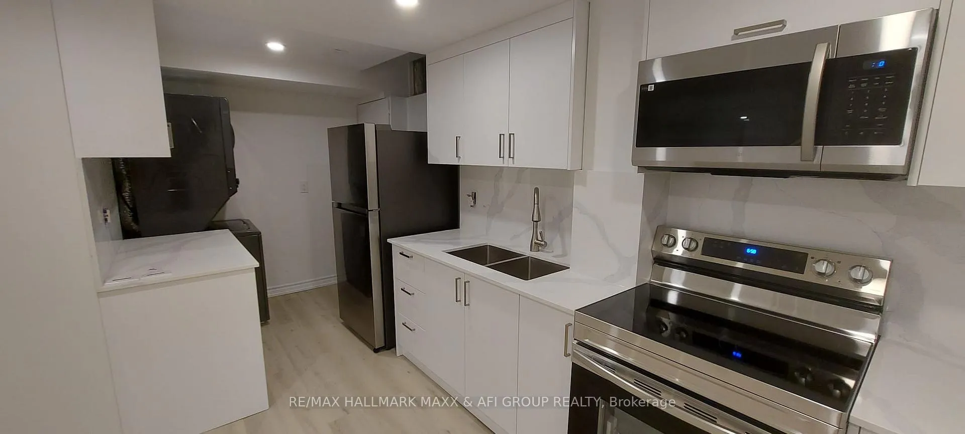 Photo 8 of Unit Lower, 568 Brownridge Drive, Vaughan, Brownridge — HOMEH
