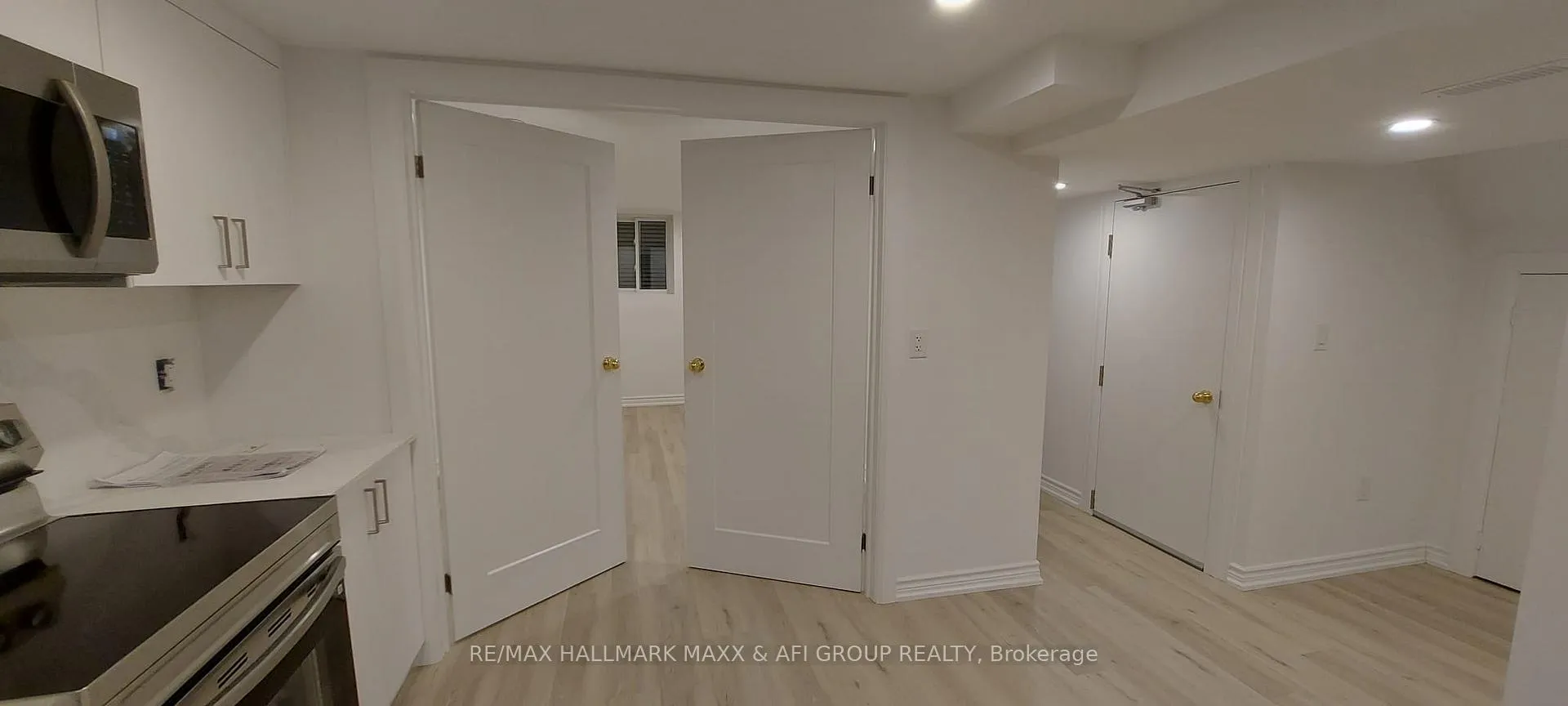 Photo 13 of Unit Lower, 568 Brownridge Drive, Vaughan, Brownridge — HOMEH