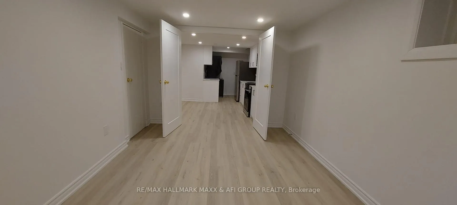 Photo 14 of Unit Lower, 568 Brownridge Drive, Vaughan, Brownridge — HOMEH