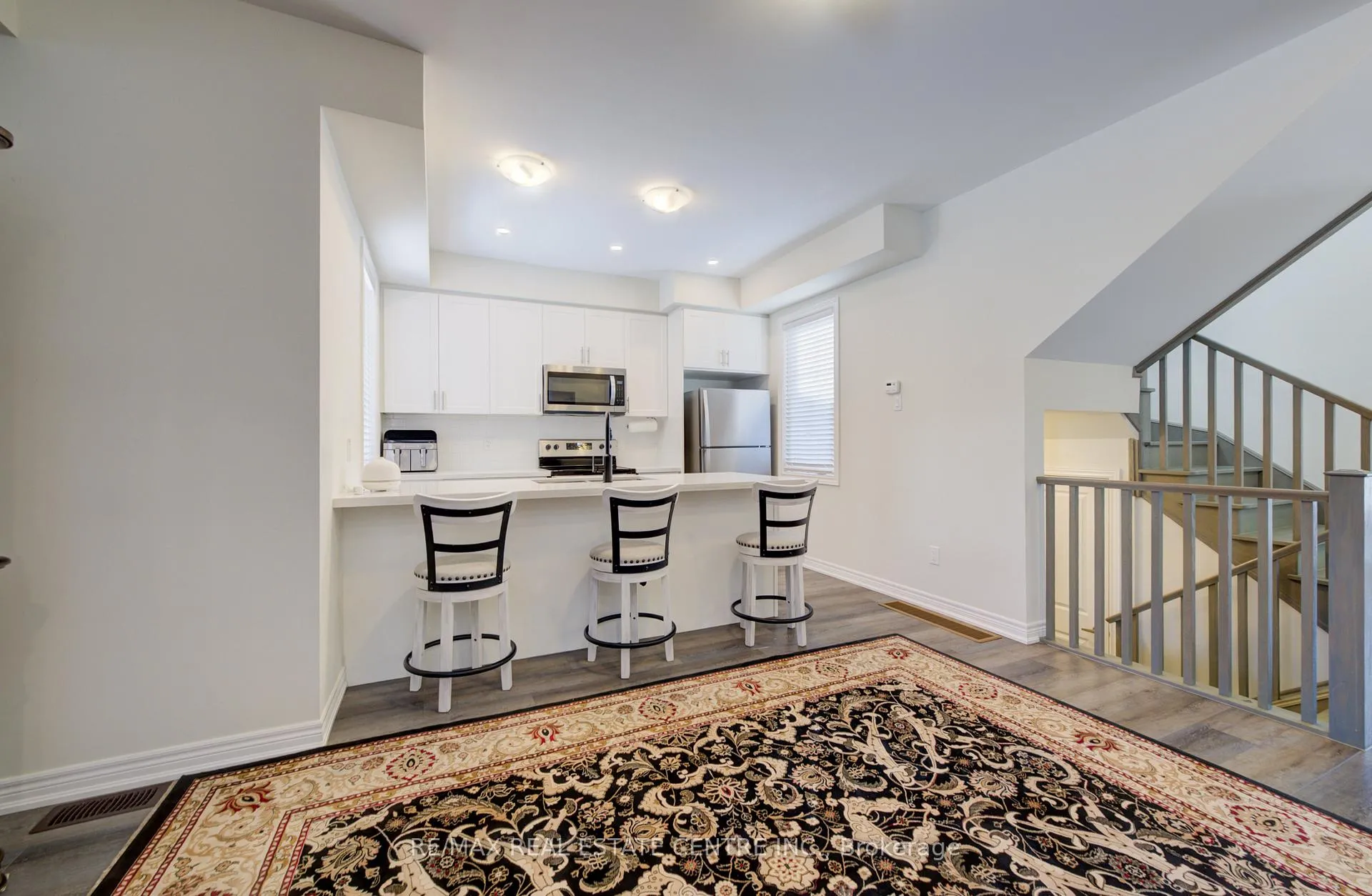 Photo 9 of 43 Genoa Drive, Hamilton, Ryckmans — HOMEH