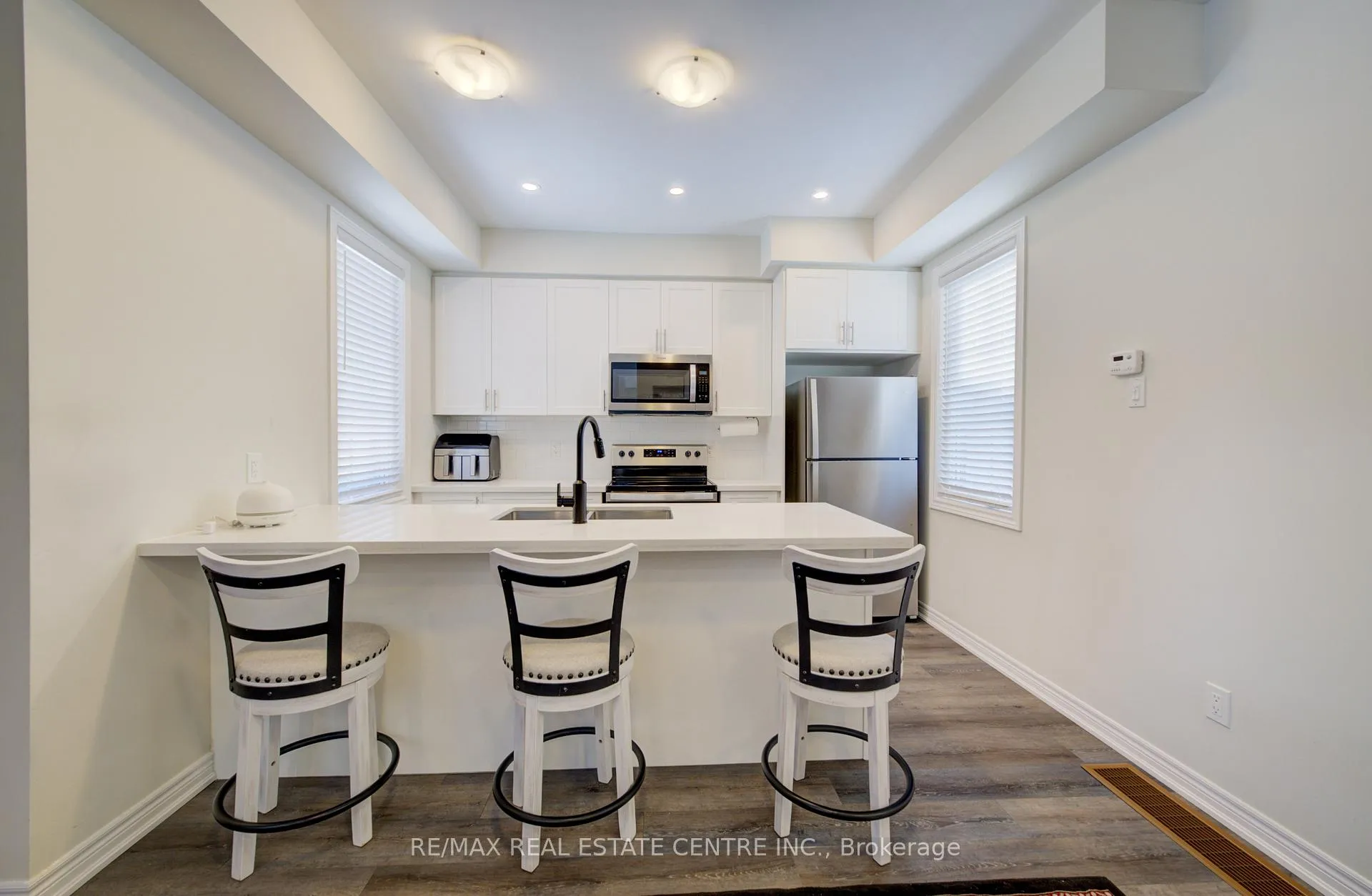 Photo 10 of 43 Genoa Drive, Hamilton, Ryckmans — HOMEH